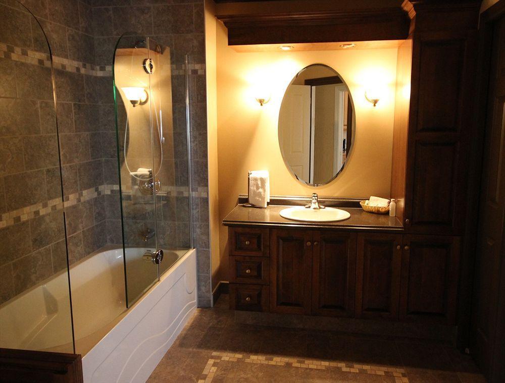 Hotel Le Voyageur Sept lles Bagian luar foto