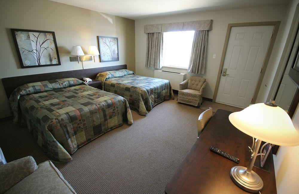 Hotel Le Voyageur Sept lles Bagian luar foto