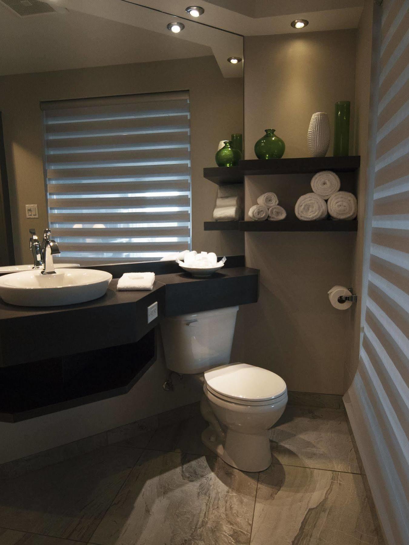 Hotel Le Voyageur Sept lles Bagian luar foto