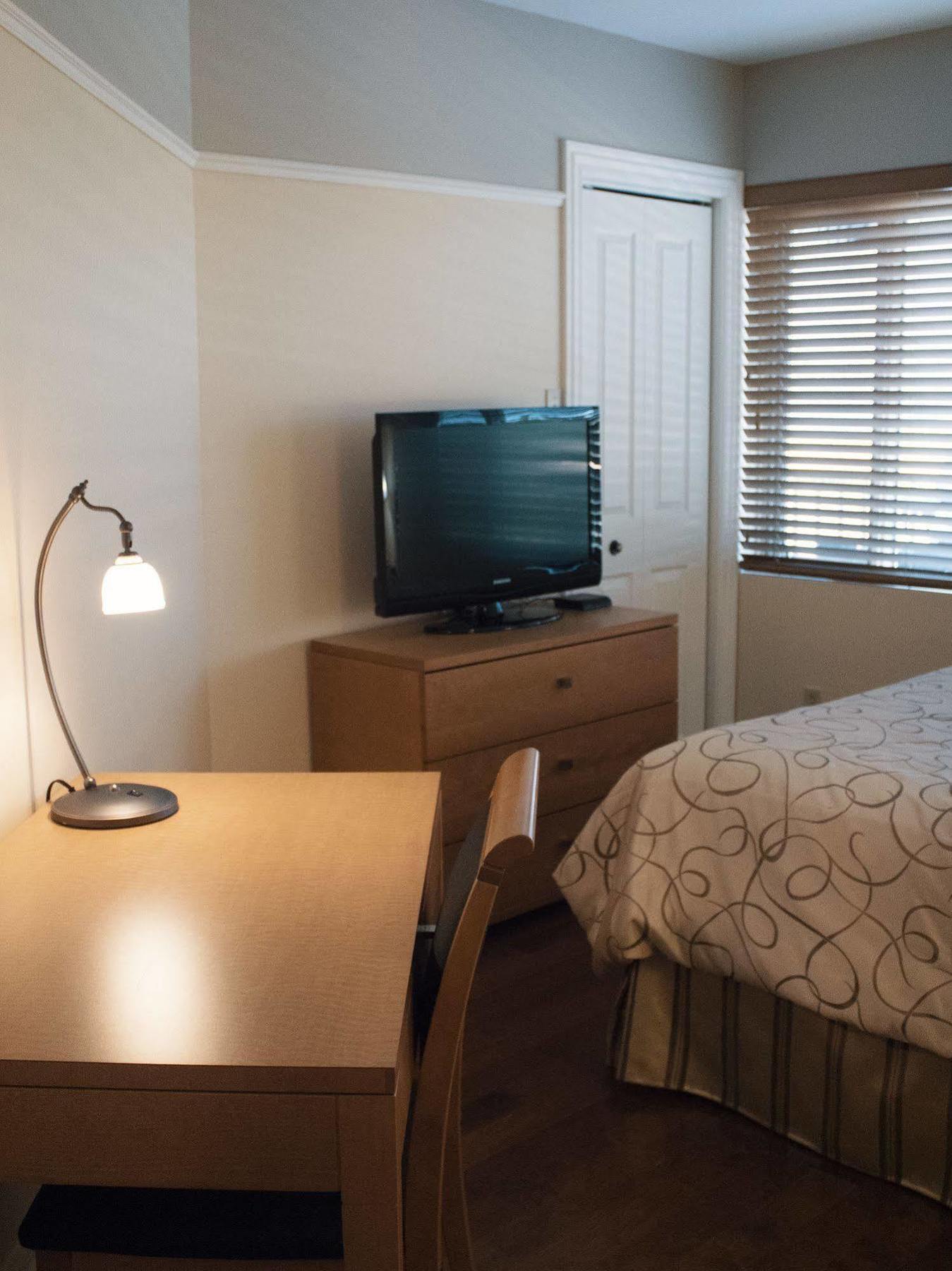 Hotel Le Voyageur Sept lles Bagian luar foto